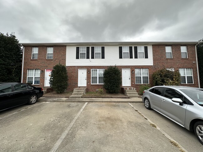 Photo - 1880 Waters Edge Dr Townhome