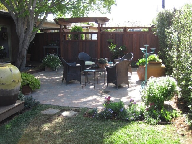 Photo - 1129 Church Lane