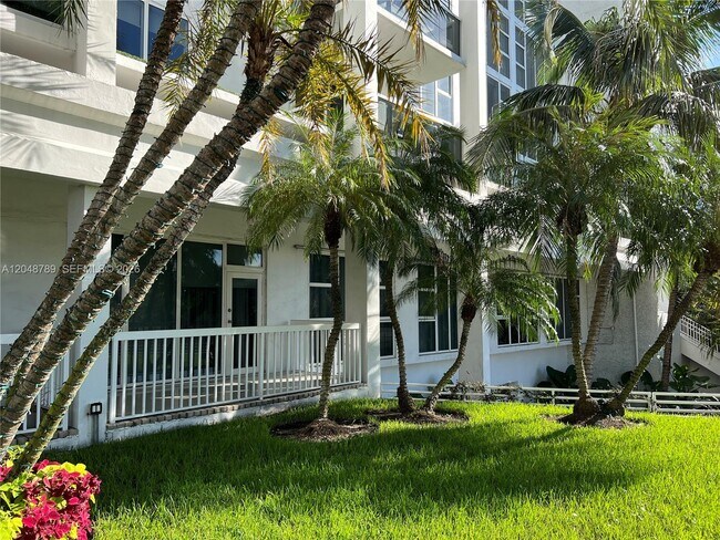 Photo - 10275 Collins Ave Unit 112