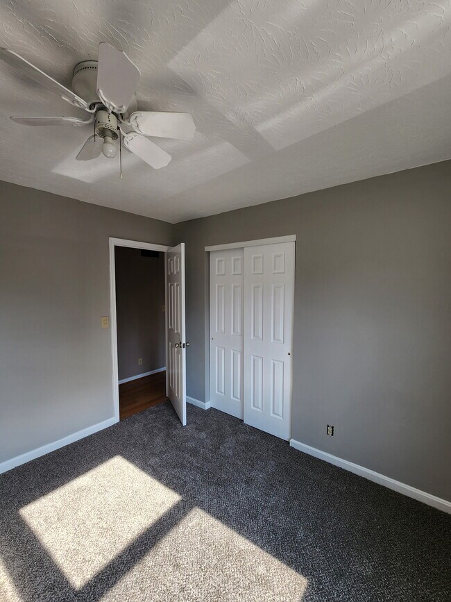 Photo - 5 S Bellewood Ct