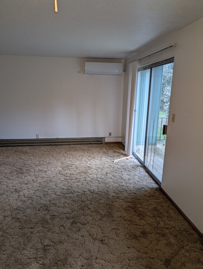 Photo - 1106 Waller St SE