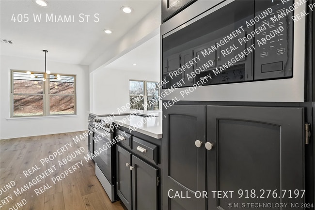 Photo - 405 W Miami St