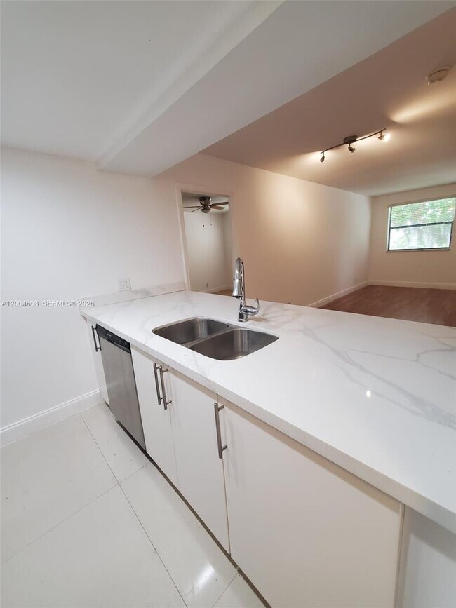 Photo - 8100 Geneva Ct Unit 437