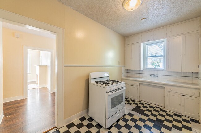 Photo - 327 Eleanor Ave Unit 01