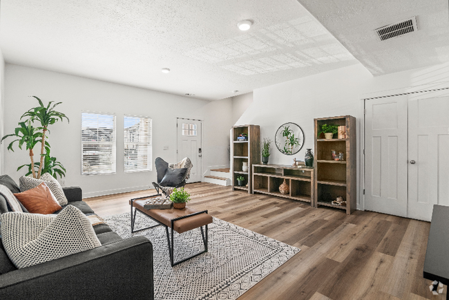 Building Photo - 309 N 725 E Rental