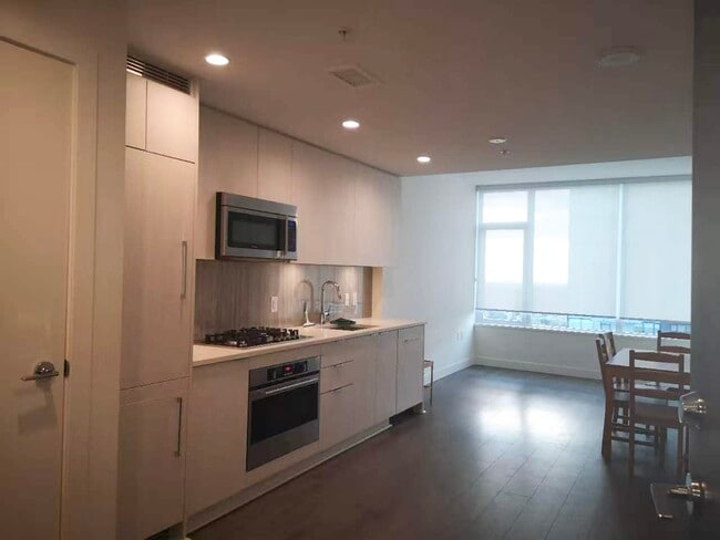 Photo - 5051 Imperial St