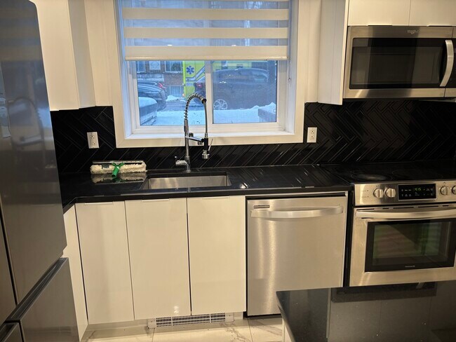 Photo - 4820 De La Côte-Sainte-Catherine