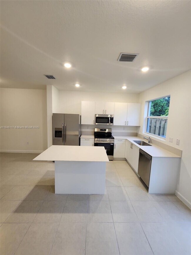 Building Photo - 35737 SW 178th Ct Rental