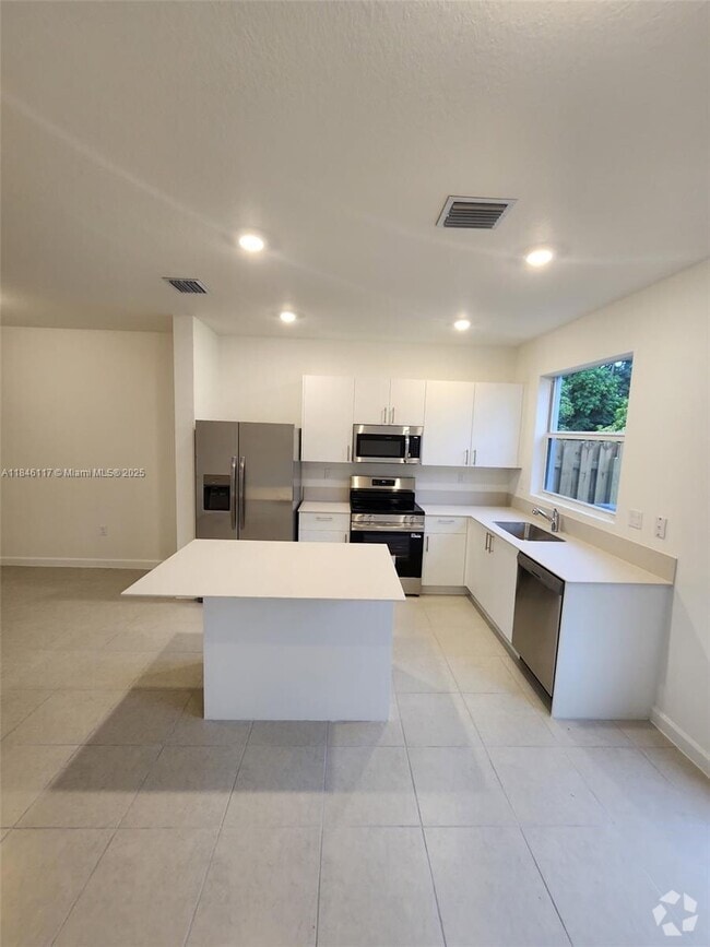 Building Photo - 35737 SW 178th Ct Rental