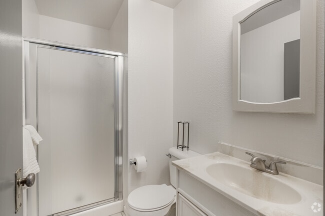 1BR,1BA - 400SF - Bathroom