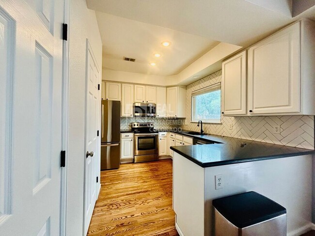 Photo - 6703 Sheridan Blvd