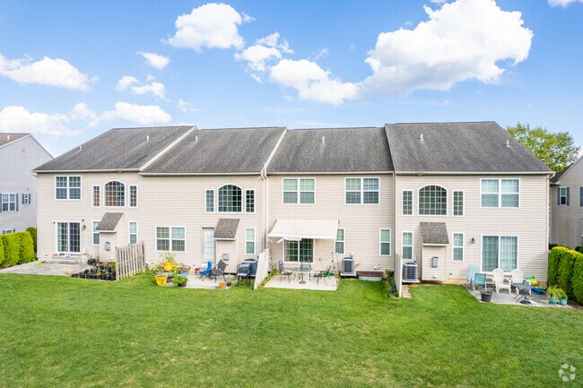 Photo - The Villas at Silver Creek