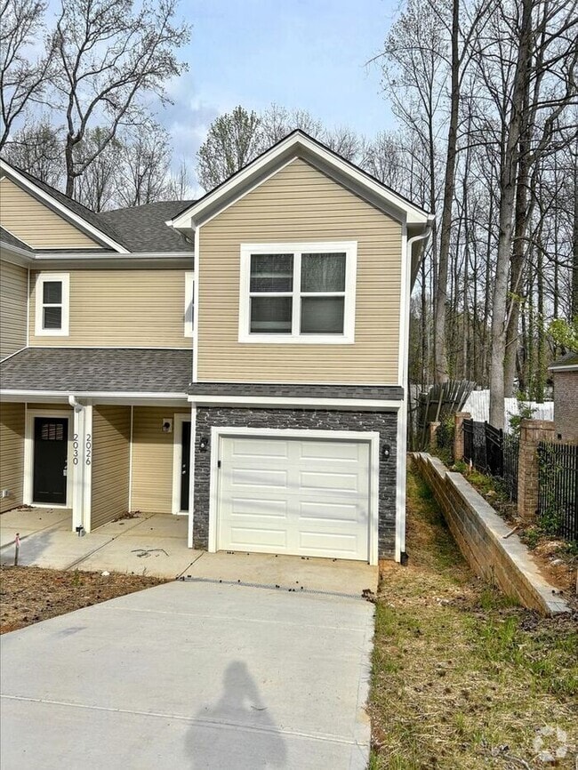 Building Photo - 2026 McDonald Dr Rental