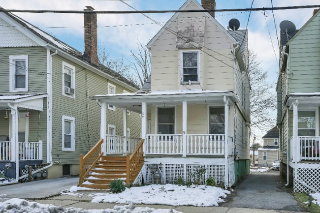 Photo - 22 Grant St