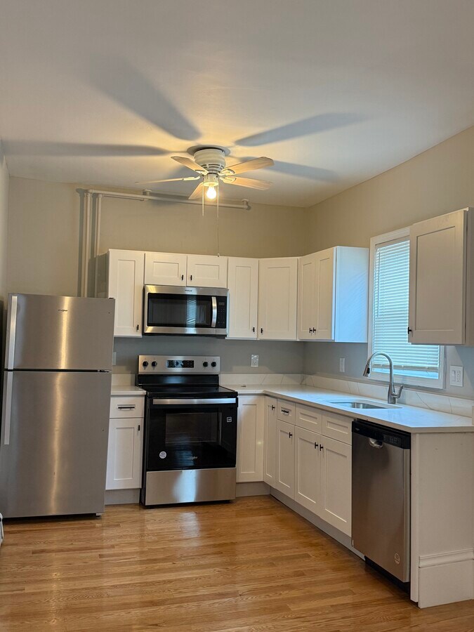 Photo - 20 Wall St Unit 2-R