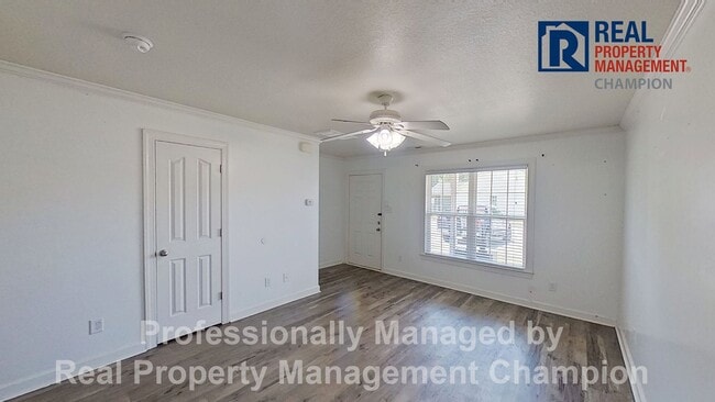 Photo - 2 BD/1.5 BA Townhome with Convenient Jacksonville Location