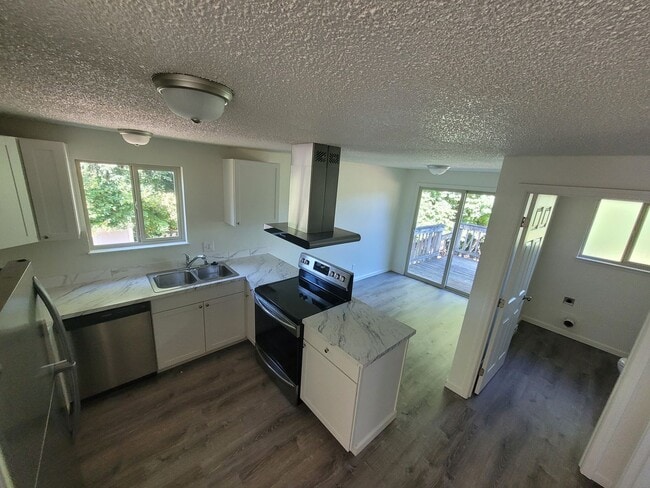 Photo - 748 N 12th Ave