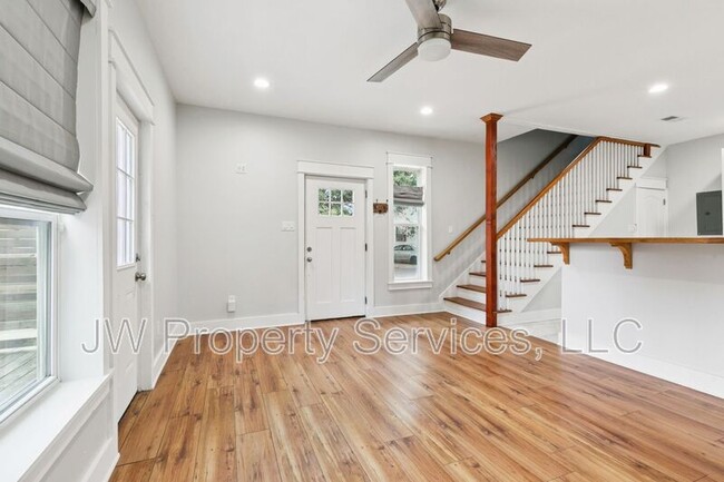 Photo - 3701 Derbigny St