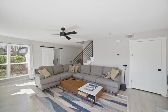 Photo - 1315 Quail Park Dr