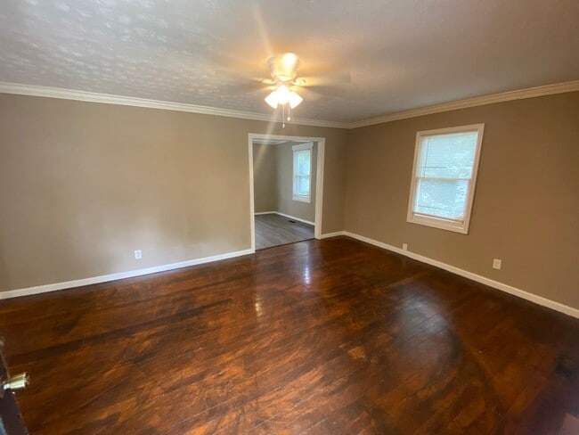 Photo - 563 Parkchester Dr