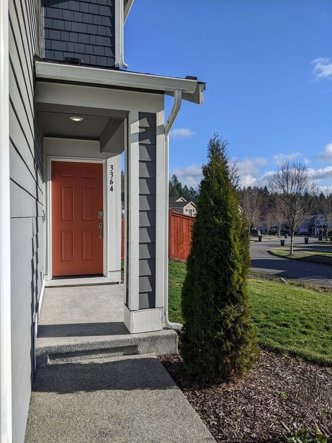 Photo - 4/2.5 Townhouse for rent in DuPont!