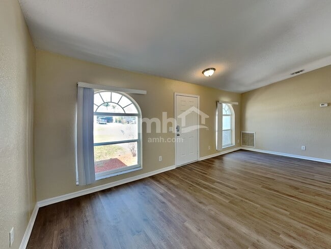 Photo - 3965 SW Laffite St