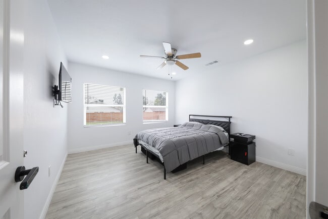 Photo - 501 Magnolia Ave