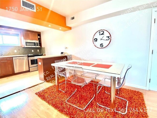 Photo - 1750 James Ave