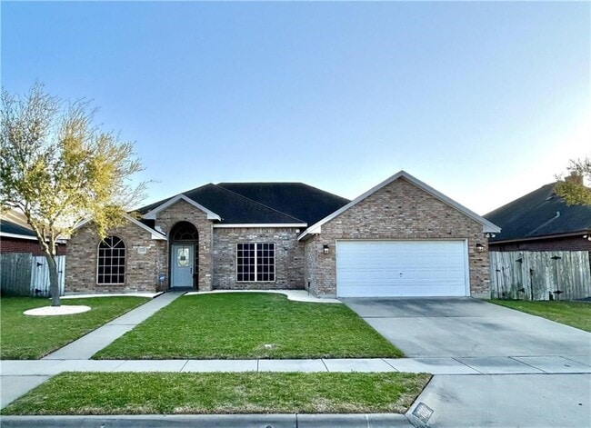 Building Photo - 7005 Vineyard Dr