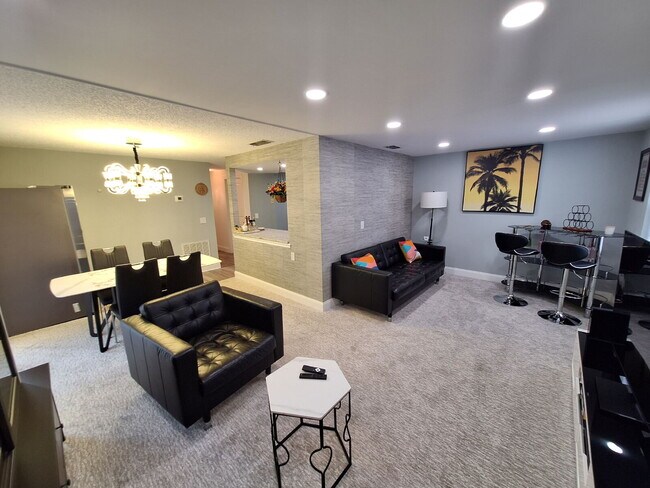 Second Floor Annual rental available now in the 55+ condominium community of Cedar Woods.