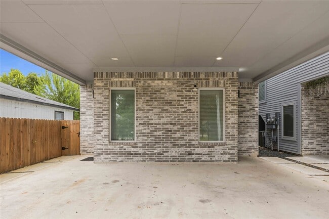 Photo - 5330 Wenda St
