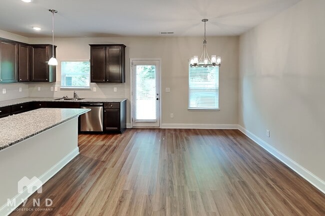 Photo - 10143 Benton Woods Dr
