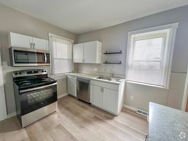 Building Photo - 4/1.5 Single Family Home | Hardwood Floors...