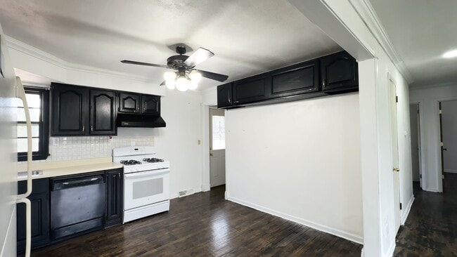 Photo - 3535 Robey Ave