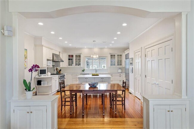 100 Coggeshall Ave