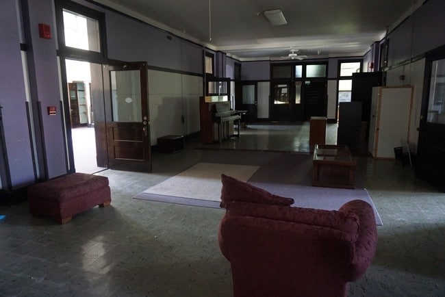 Photo - 207 Pleasant St