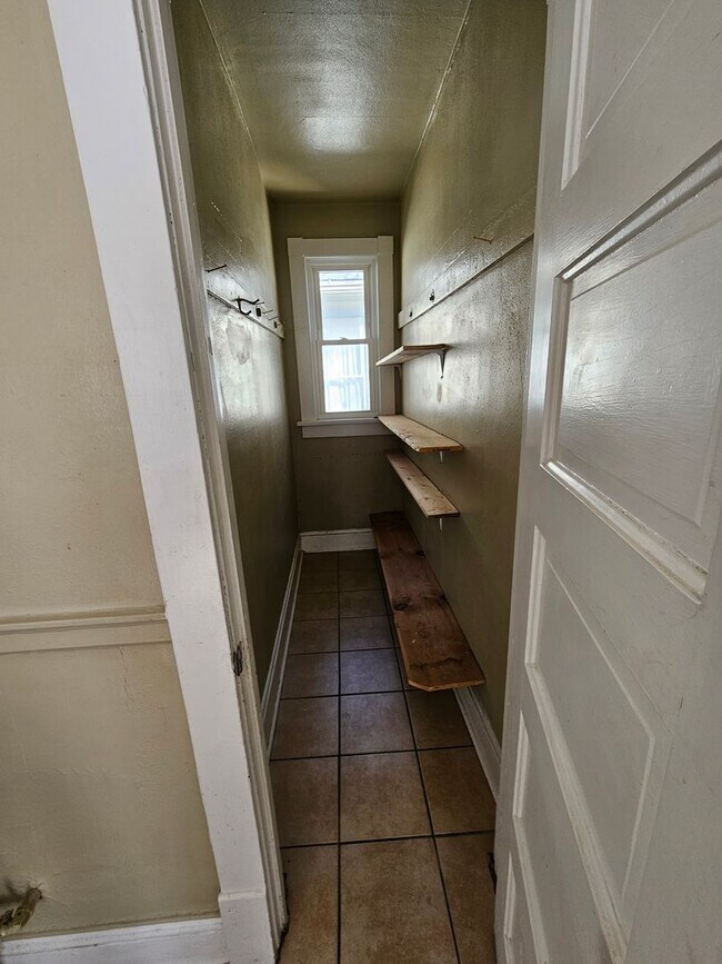 Photo - BNH- 2482 Unidad 2482A