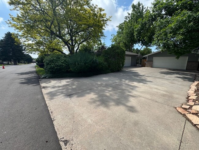 Charming Basement for Rent in the Heart of... - Charming Basement for Rent in the Heart of... House
