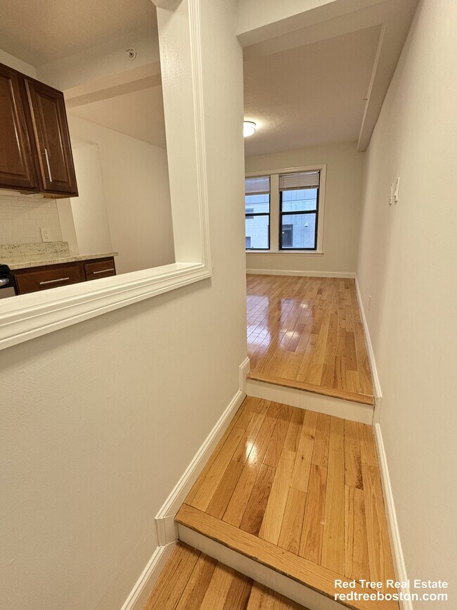 Photo - 19 Peterborough St Unit 4