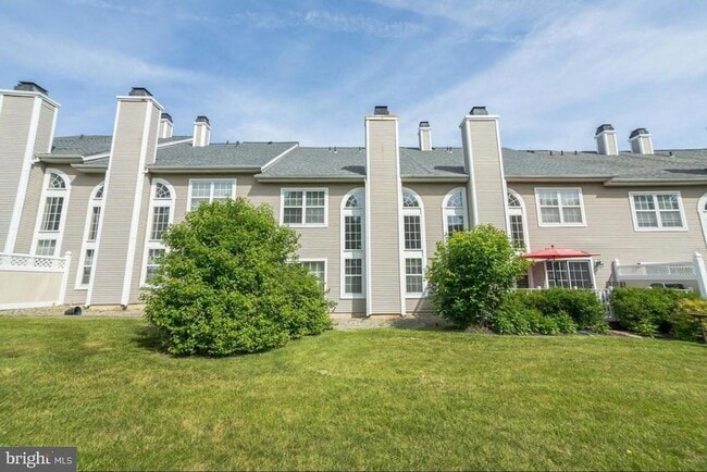 Photo - 207 Lookout Pl