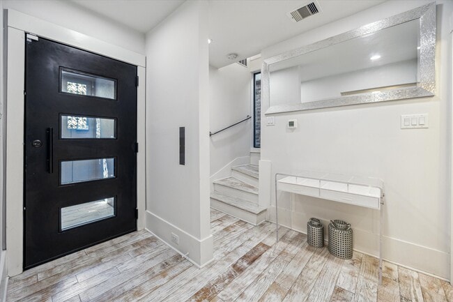 Photo - 2907 Ferndale St