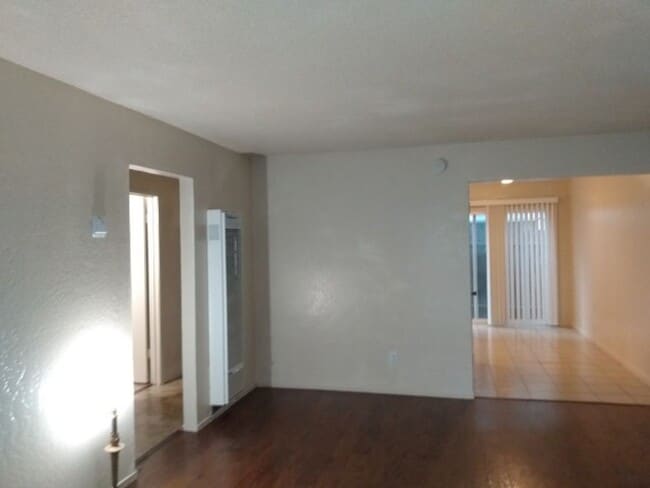 1107 W 4th St Unidad 2