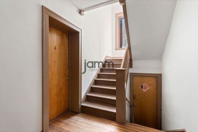 2773 Hampshire-Unit 10