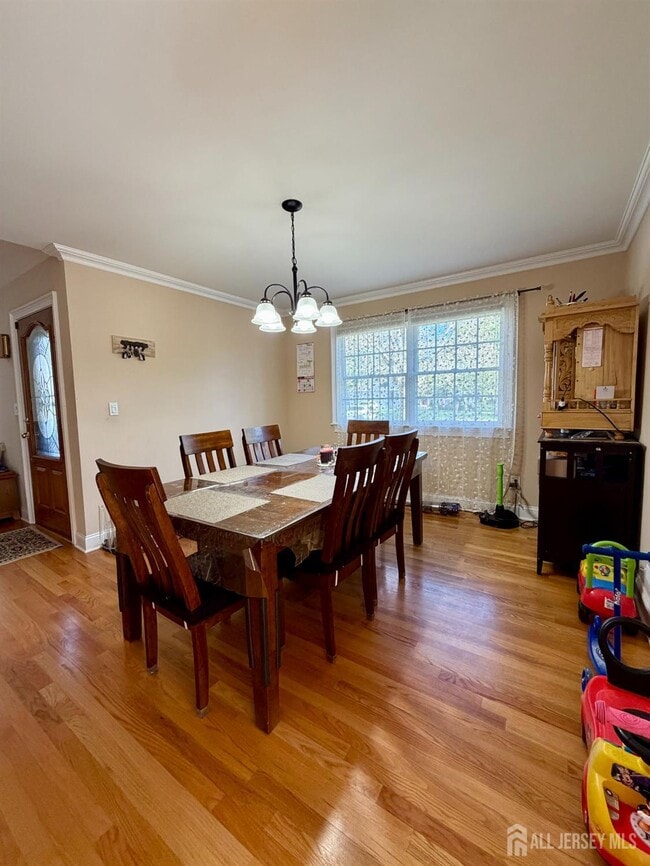 Photo - 214 Rivercrest Dr