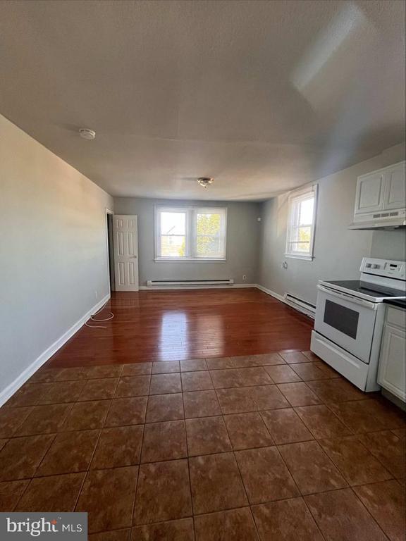 Photo - 5457 Erdrick St