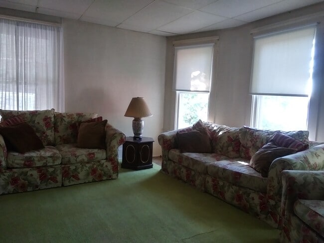 Building Photo - 79 Park St Unit 2