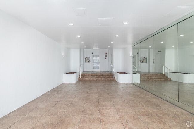 Photo - Fuller Apartments