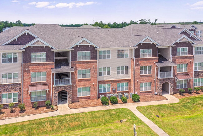 Photo - Williamsburg Place