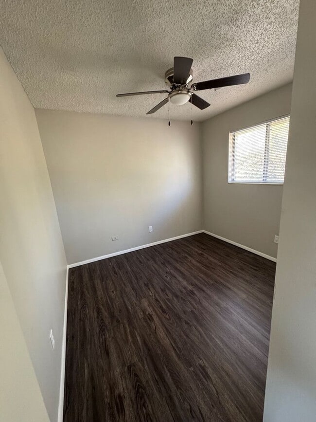 Photo - Valley View Apartments