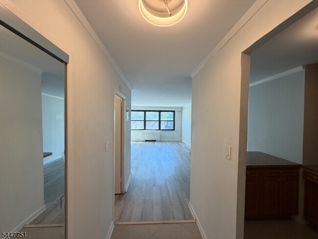 Photo - 285 Aycrigg Ave Unit 4C